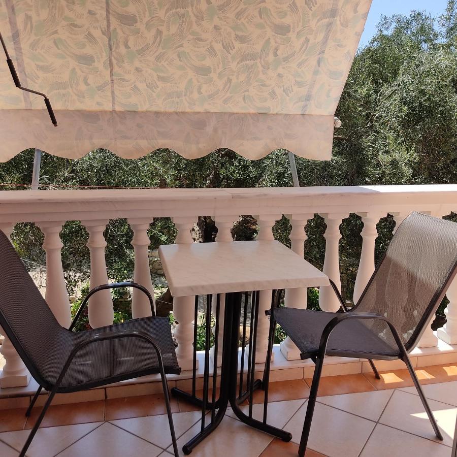 Nikolaou Thomas House Apartment Parga Exterior photo