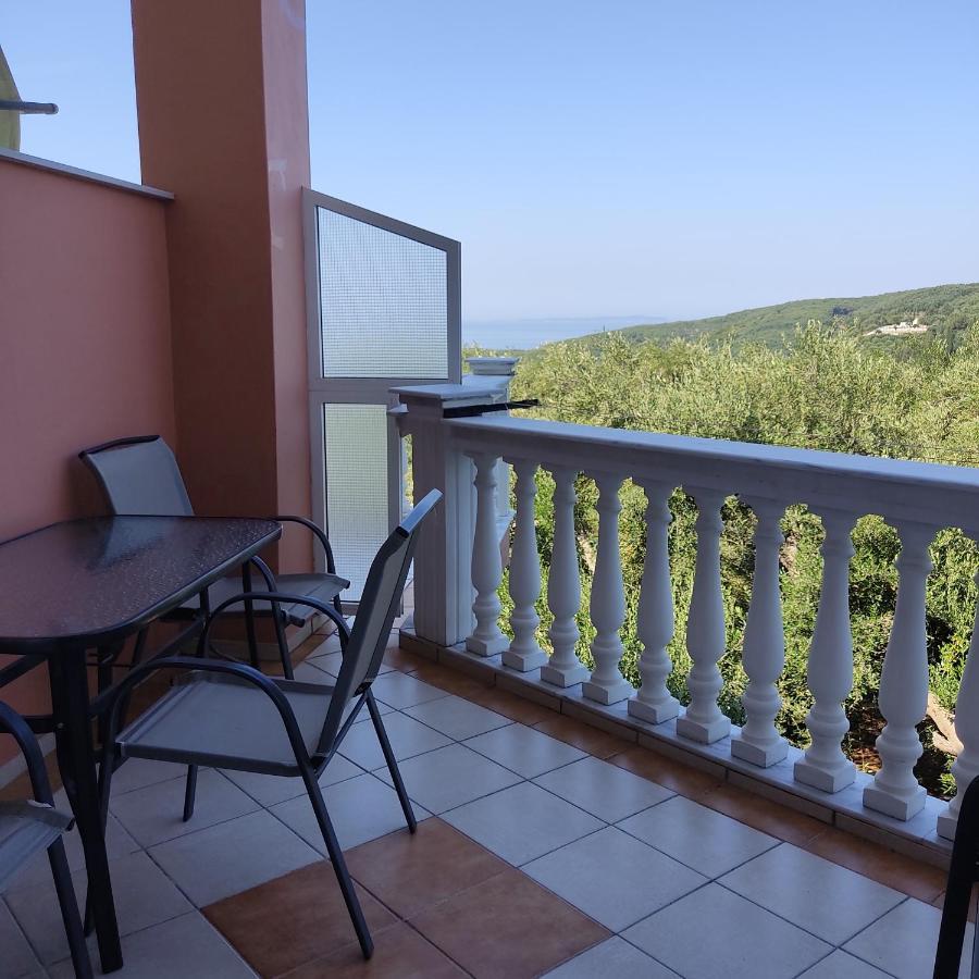 Nikolaou Thomas House Apartment Parga Exterior photo